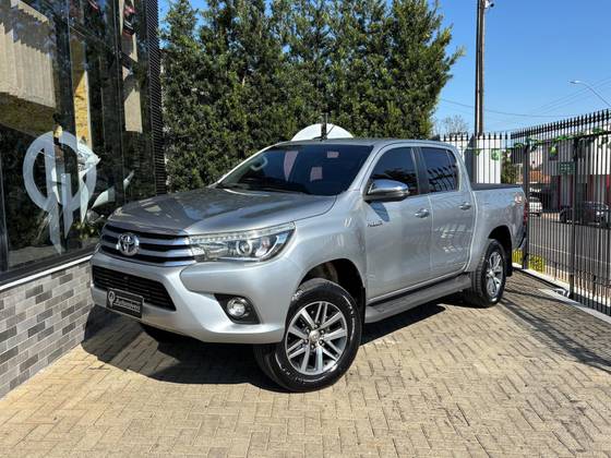 TOYOTA HILUX 2.8 SRX 4X4 CD 16V DIESEL 4P AUTOMÁTICO